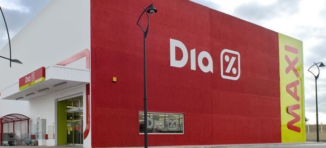 Dia vende su filial en Brasil por 100 euros y prevé un impacto negativo en sus resultados de 101 millones | Empresas