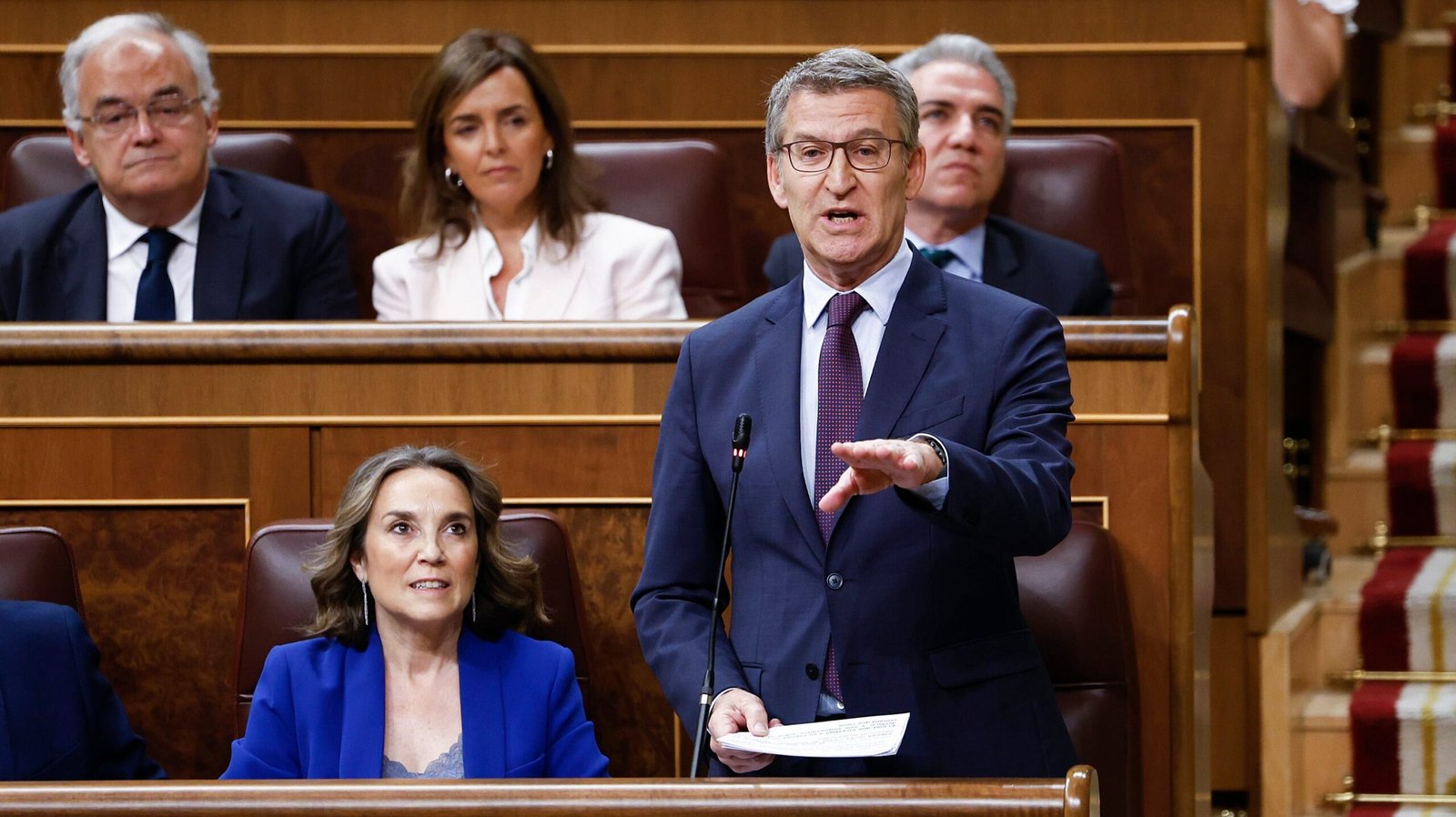 Última hora de la actualidad política, en directo | Feijóo acusa a Sánchez de tapar la corrupción y el presidente le afea sus pactos con la ultraderecha | España