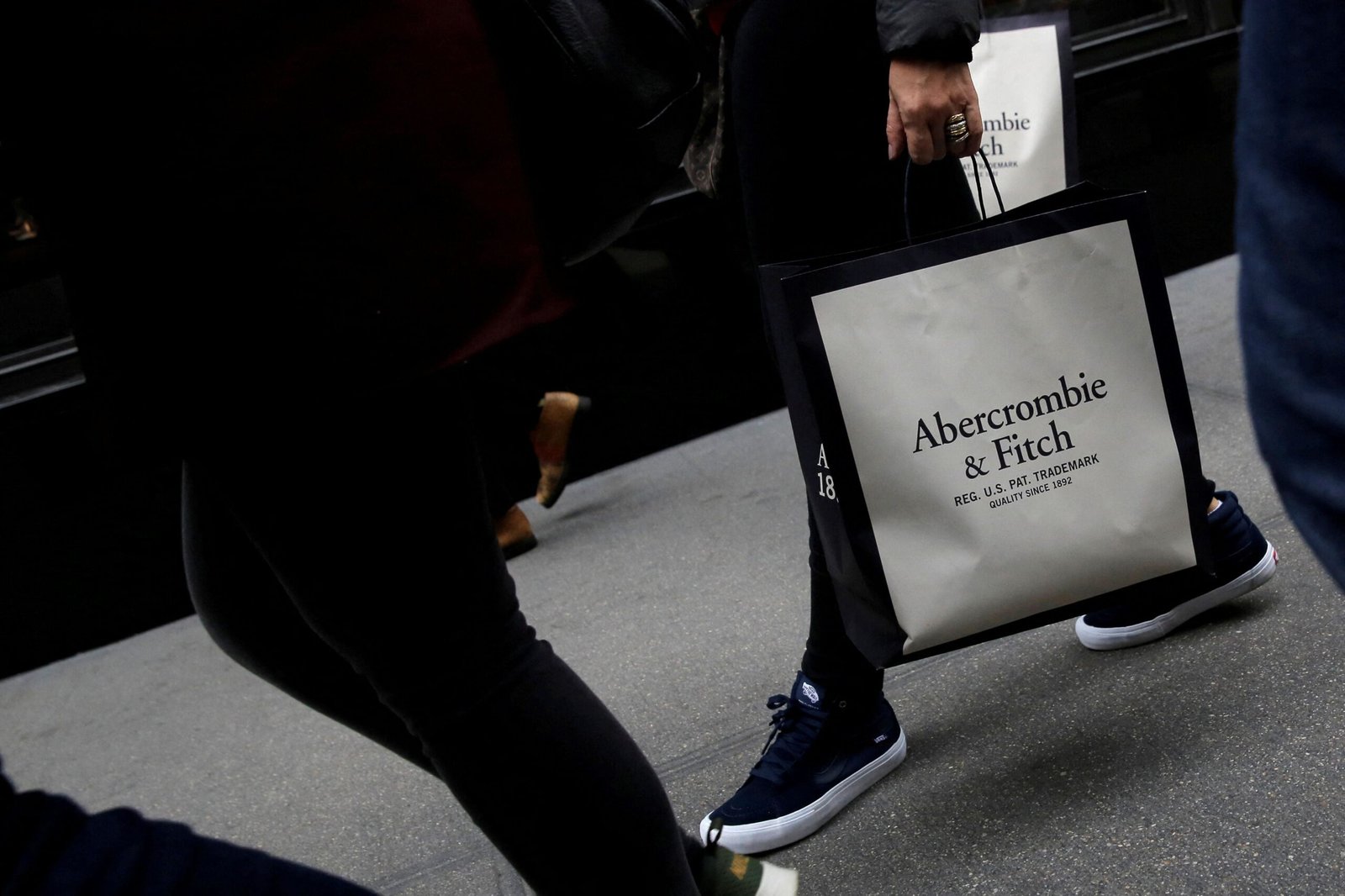 Abercrombie crece un 22% en el primer trimestre y eleva las previsiones para el conjunto del año | Empresas