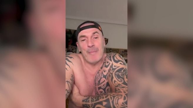 Dani Esteve, lder de Desokupa, reta a Borja Escalona a un combate de boxeo por 7.000 euros