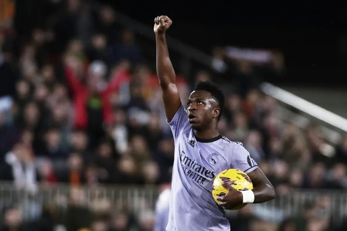 Real Madrid: Condenados a ocho meses de crcel tres seguidores por insultos racistas a Vinicius en Mestalla