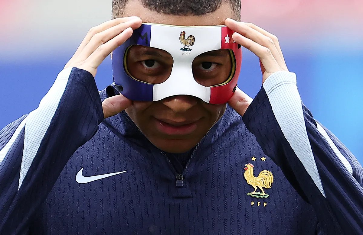 Eurocopa 2024: Mbapp se entrena enmascarado y Deschamps confaenquejugar ante Pases Bajos