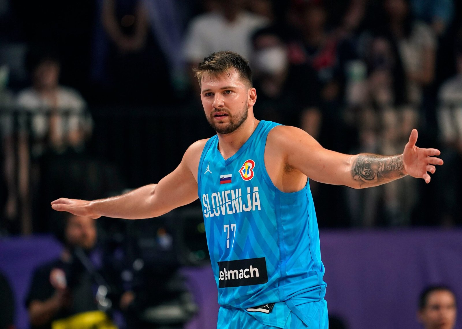 Doncic y Anteto chocarán en el Preolímpico de Grecia
