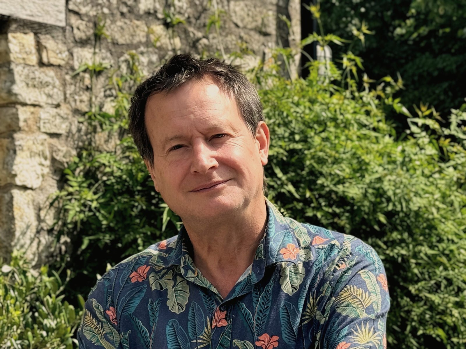 Bruce Hood, psicólogo: “La felicidad focalizada en uno mismo tiene poco recorrido” | Salud y bienestar