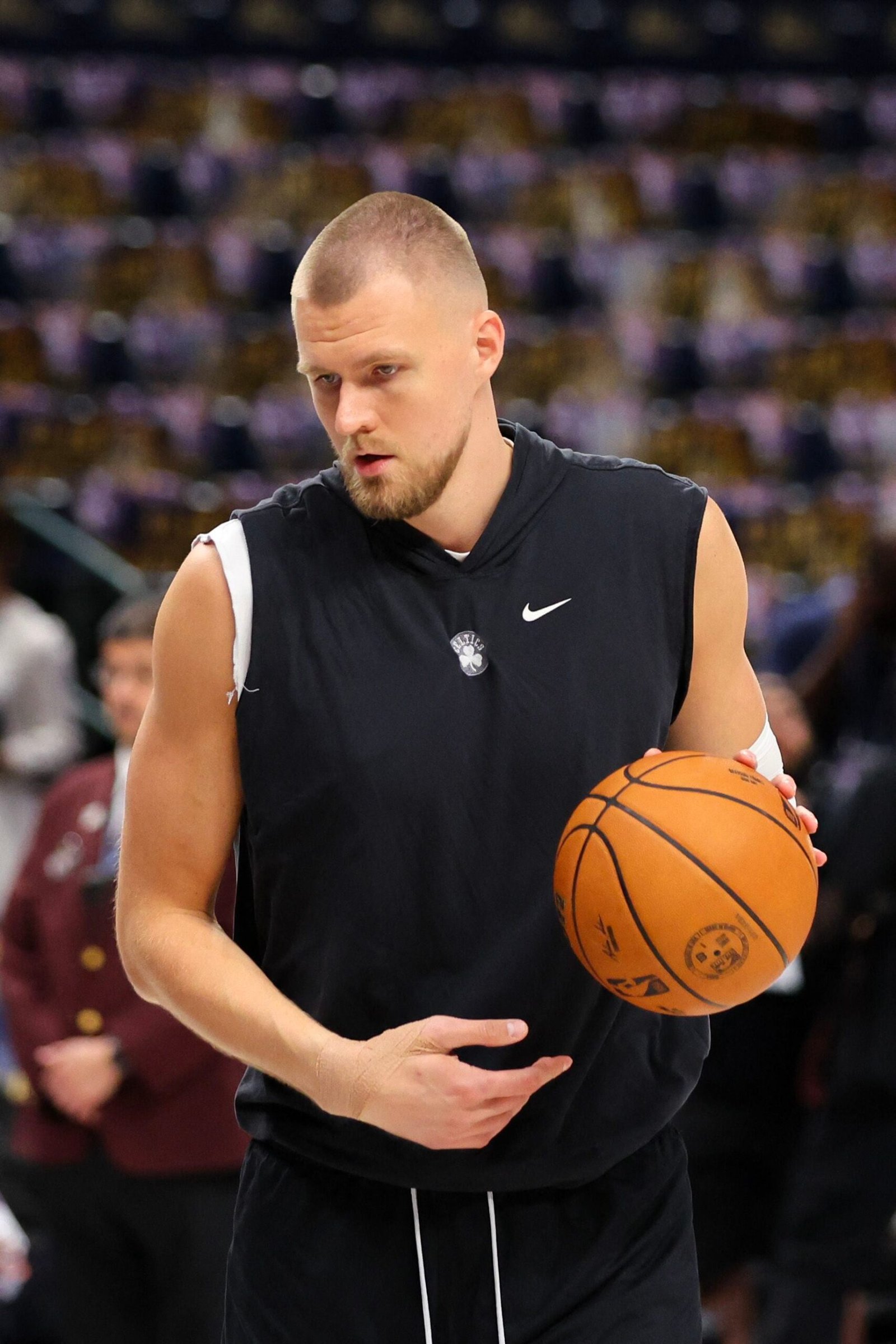 Tillman deja en el aire el regreso de Porzingis