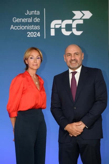 Esther Alcocer, presidenta de FCC, junto a Pablo Colio, consejero delegado del grupo