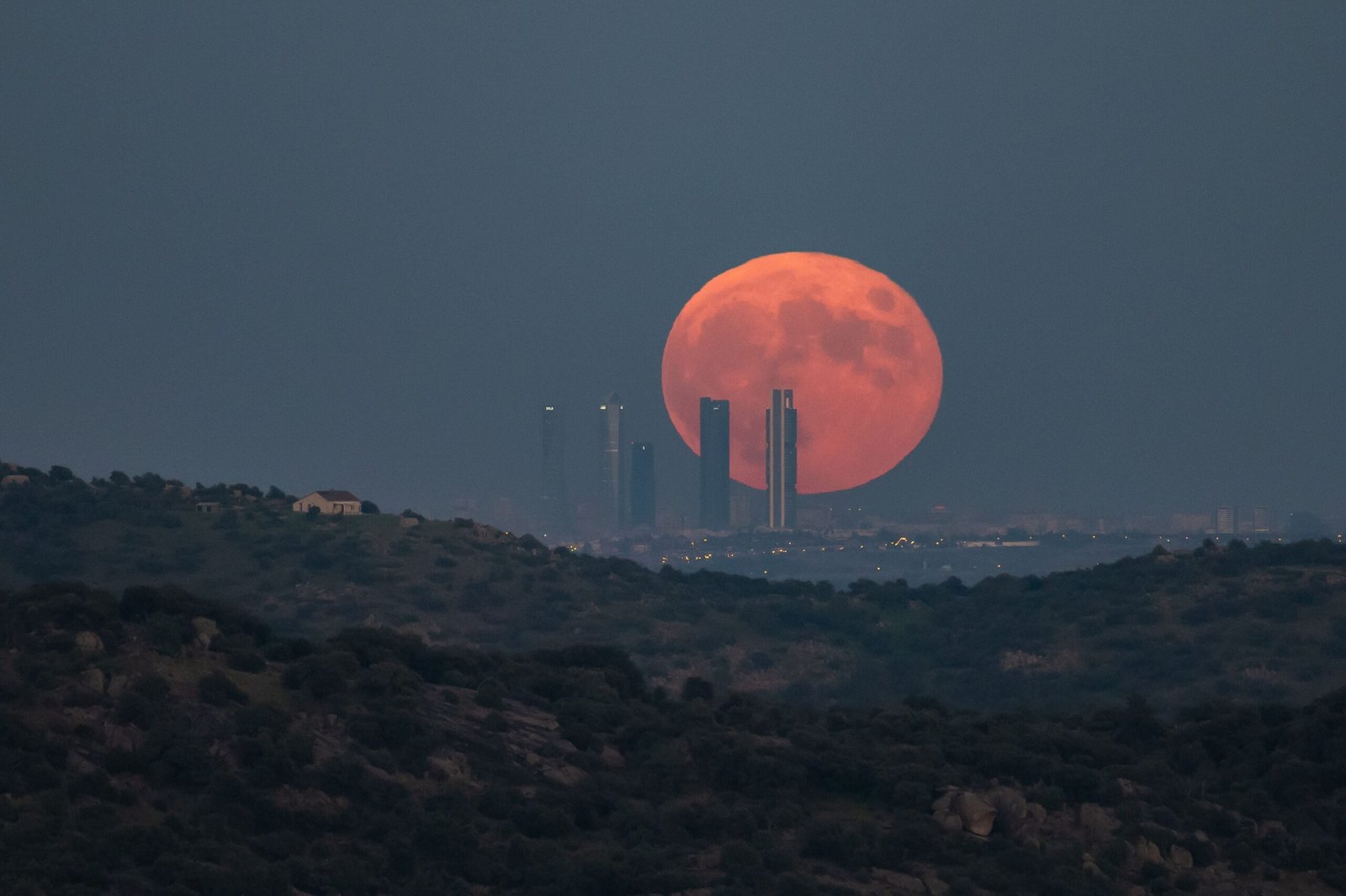 La Luna llena de este viernes es la auténtica ‘Luna de miel’ | Ciencia