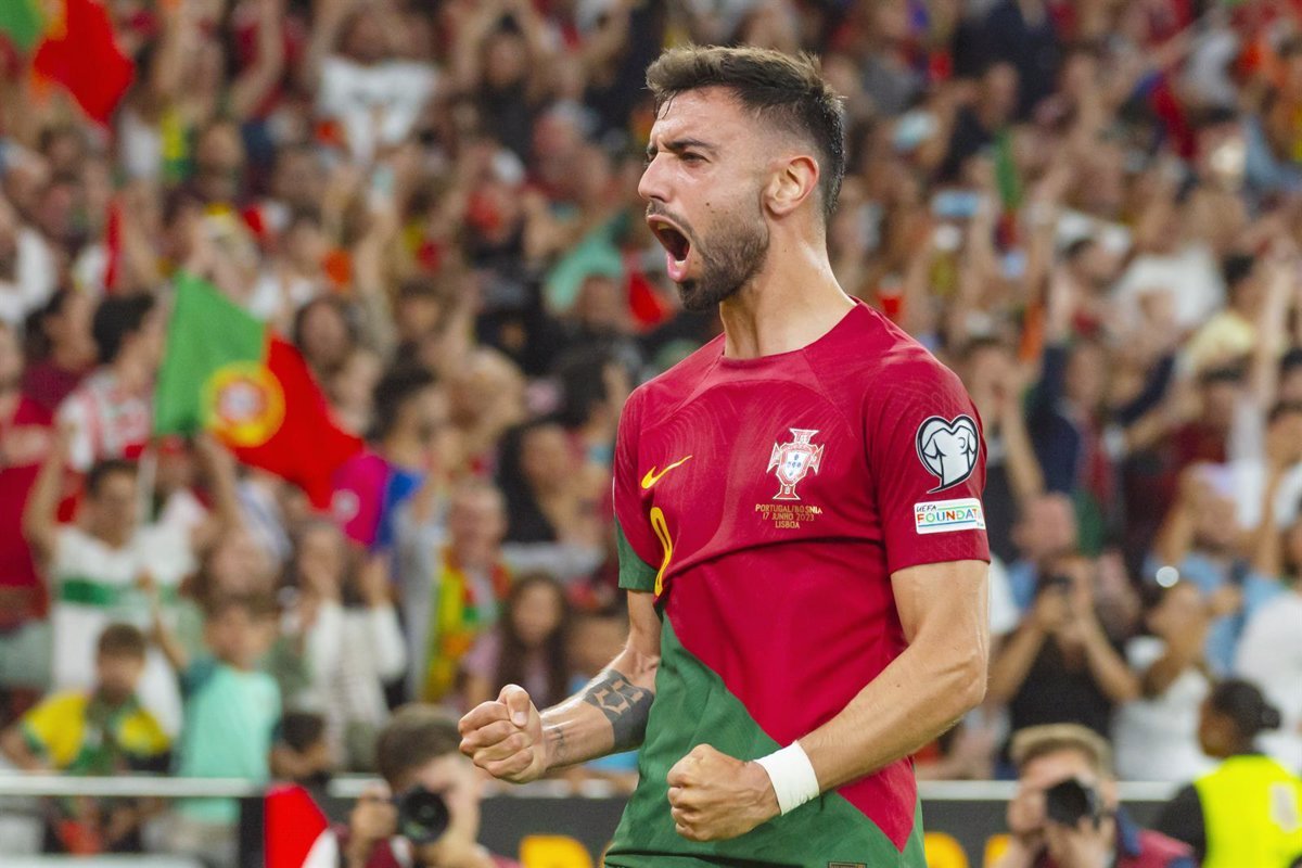Italia se queda seca ante Turquía y Bruno Fernandes hace un doblete para Portugal