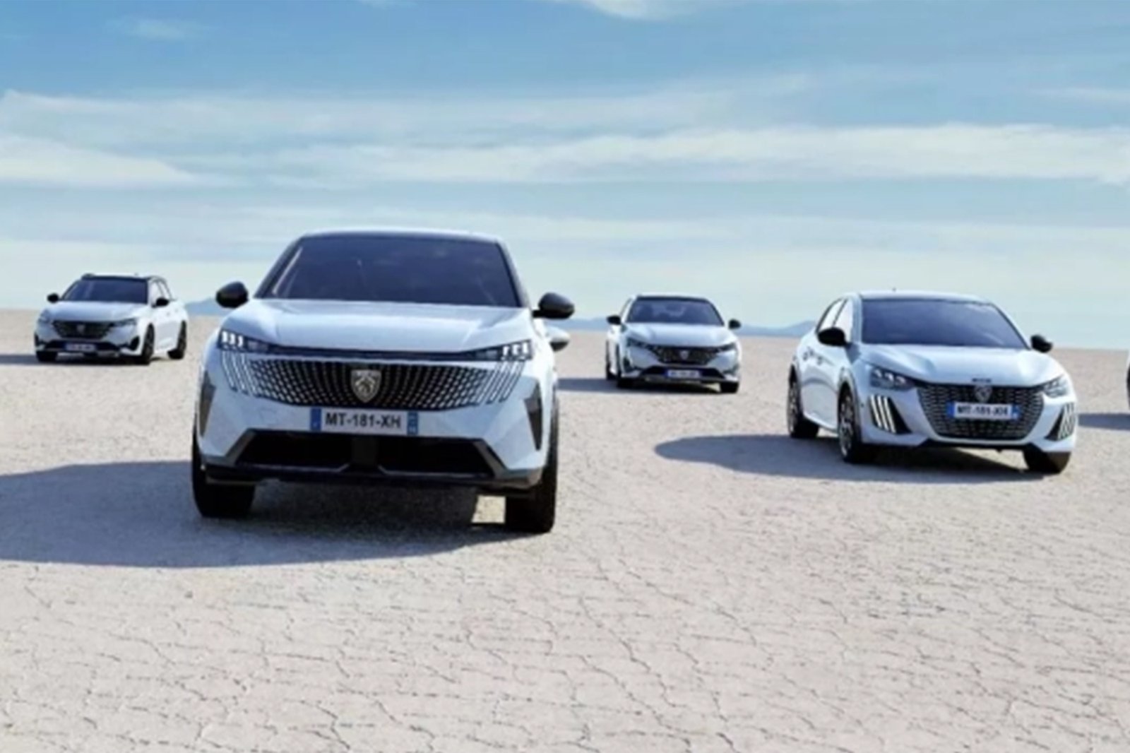 Varios de los modelos eléctricos de Peugeot