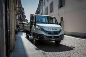 Iveco gana 170 millones de euros en el primer semestre, pero sufre en los volúmenes de venta y por las divisas | Empresas