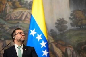 Venezuela exige a Chile el retiro del cuerpo diplomático en Caracas