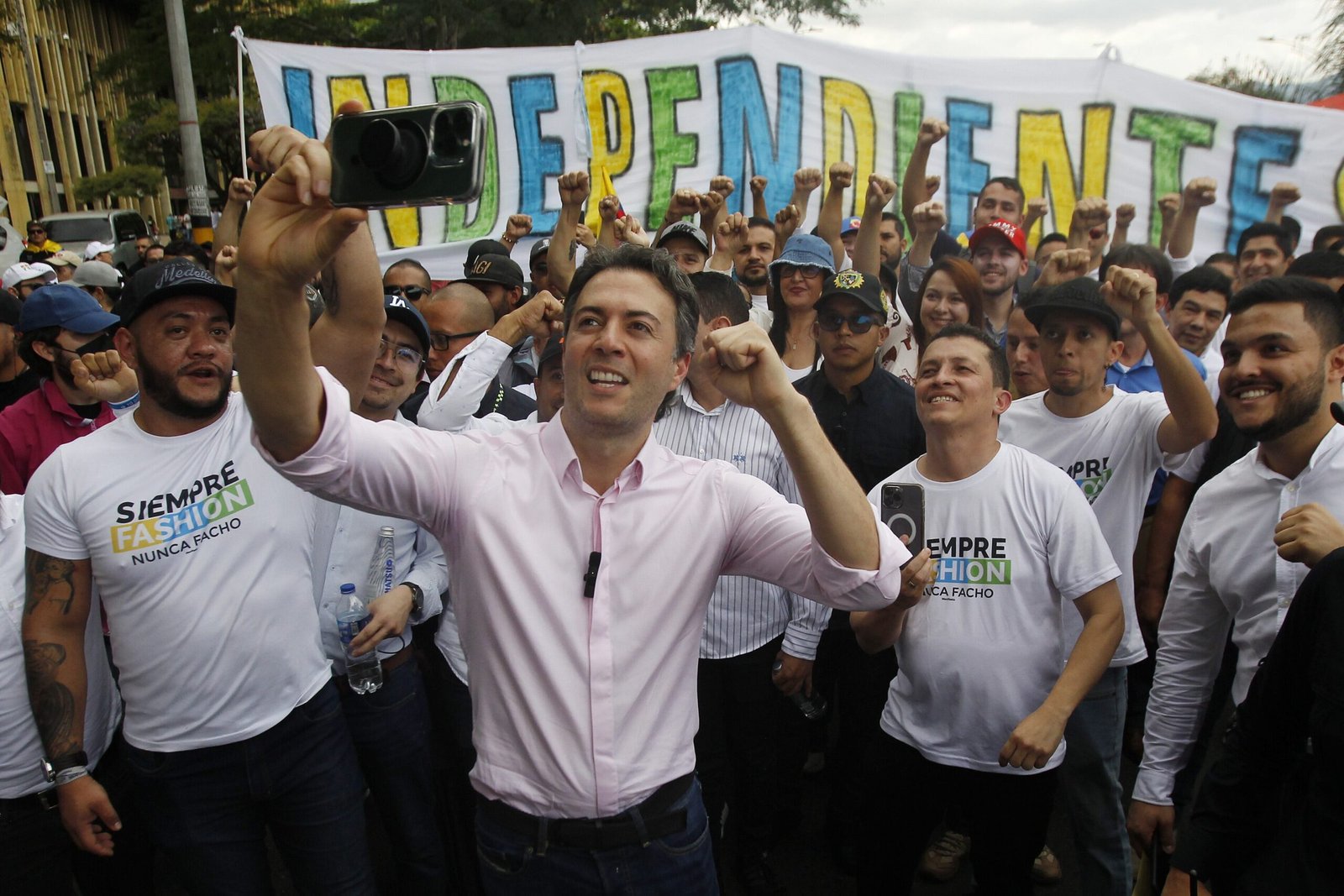 Daniel Quintero, exalcalde de Medellín, es sancionado por hacer campaña a favor de Petro en 2022