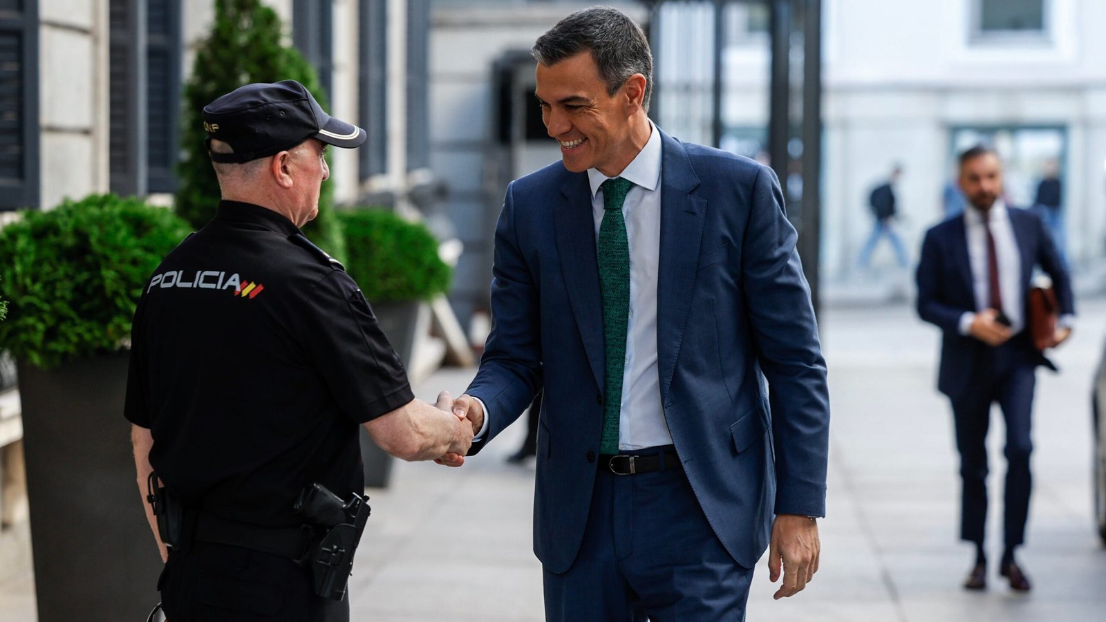 Última hora de la actualidad política, en directo | Sánchez presenta en el Congreso un plan de regeneración democrática que incluye la limitación de financiación pública para los medios | España