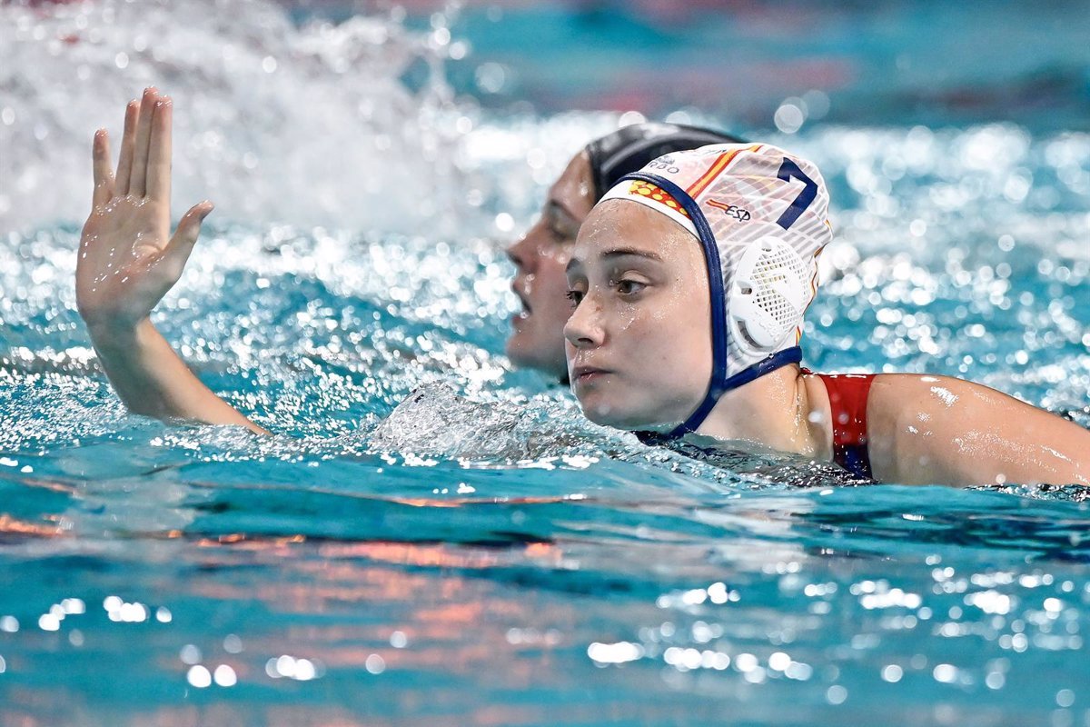 España ahoga a la anfitriona Francia (15-6) en el estreno del waterpolo femenino