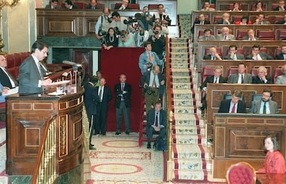 El Presidente del Partido Popular, José María Aznar, en su primera intervención en el debate sobre el Estado de la Nación de 1994.