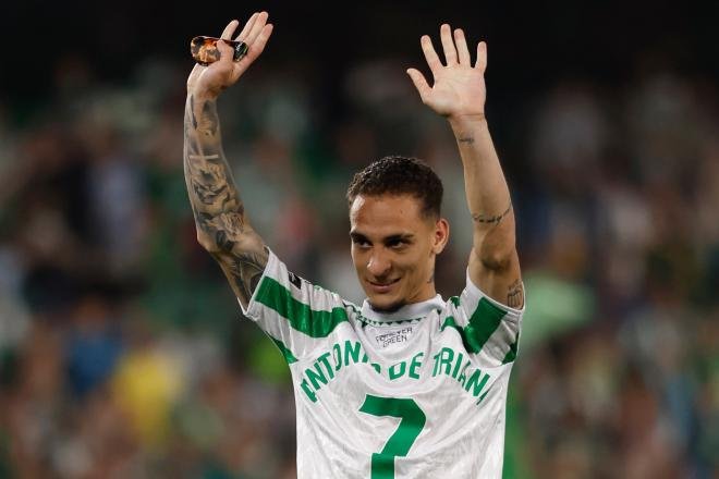"El Betis es un club que va a estar para siempre en mi vida"