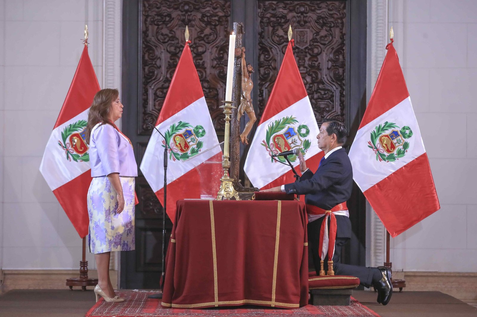 Nuevo Gobierno de viejos conocidos en Perú: Dina Boluarte ratifica a la mayoría de sus ministros