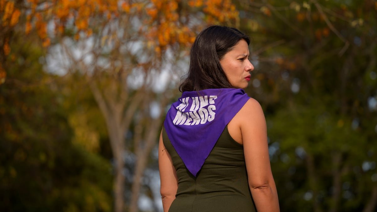 Voces anónimas para nombrar a las venezolanas víctimas de feminicidio | Newsletter Americanas