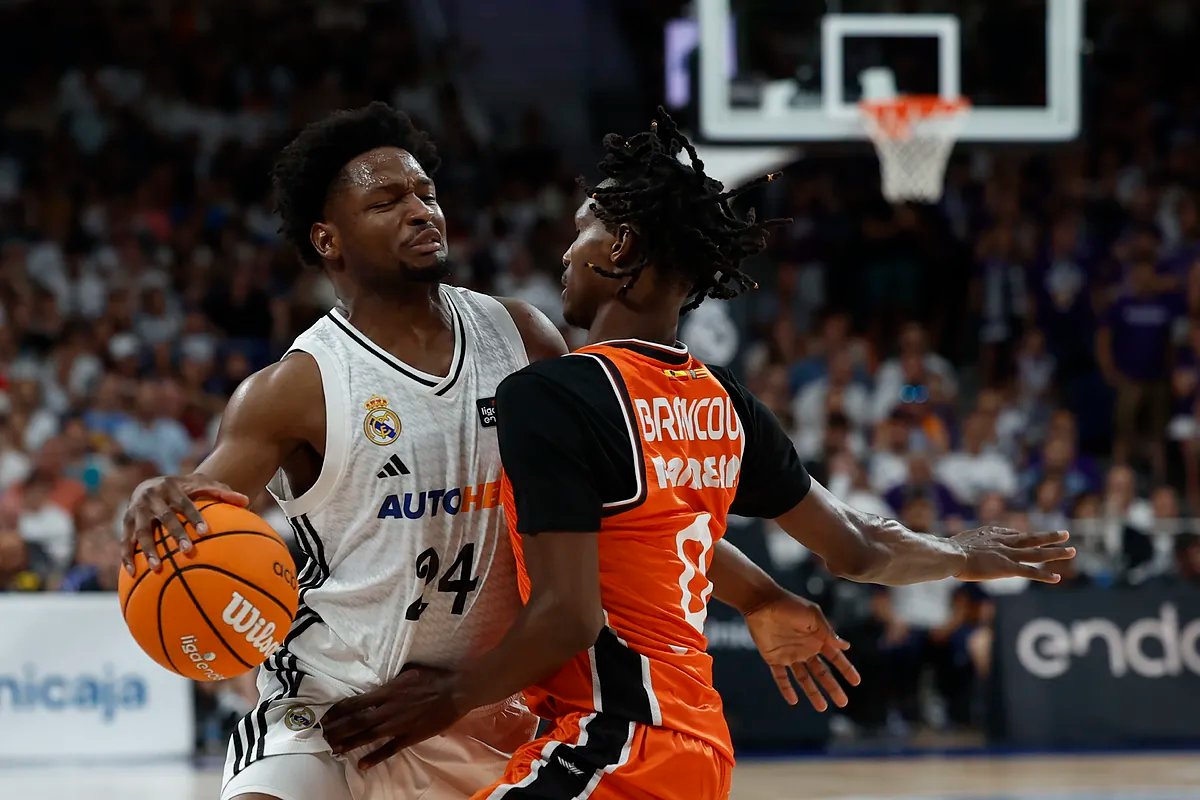 Andrés Feliz acaba en la prórroga con el resucitado Valencia y el Madrid acaricia el título
