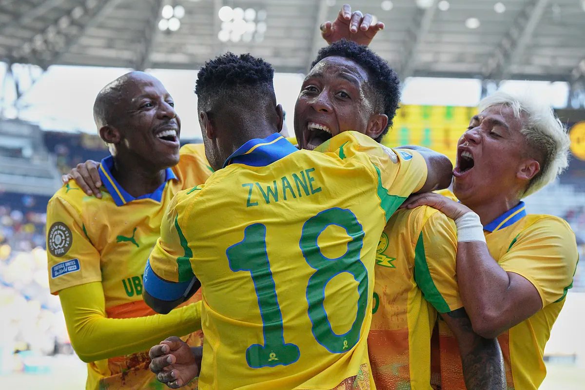 Los millones de un empresario nacido en el 'apartheid' y el viaje a Italia que inspiró su 'tiki-taka': así se construyó el Mamelodi Sundowns, sorpresa del Mundial