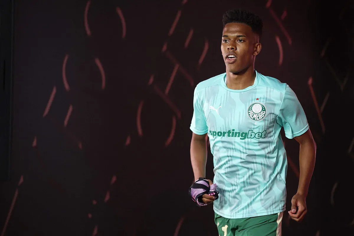 Menores a precio de estrella mundial: Estevao, fichado por el Chelsea al 'estilo Vinicius' por 45 (y 20) millones, es la última esperanza del Palmeiras