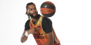 Unicaja confirma el fichaje de James Webb III