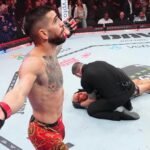 Ilia Topuria, tras finalizar a Charles Oliveira.