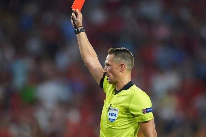 No habrá alineación indebida si un equipo se queda con seis jugadores por una expulsión