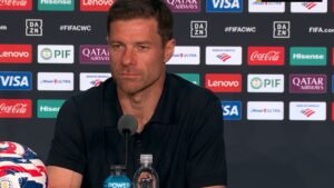 Un año entero estuvo Ancelotti buscando la solución y Xabi lo explica en 30″: el Madrid y defender
