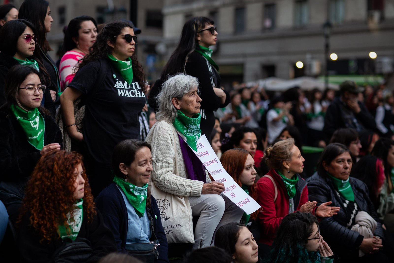 ¿Quién se beneficia de las divisiones y los debates entre feministas? Nosotras, no | Newsletter Americanas