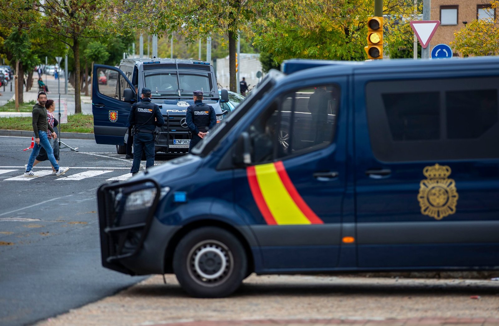 La policía española escucha el canto de unos pájaros y detienen el oscuro plan de un viajero rumbo a Argelia