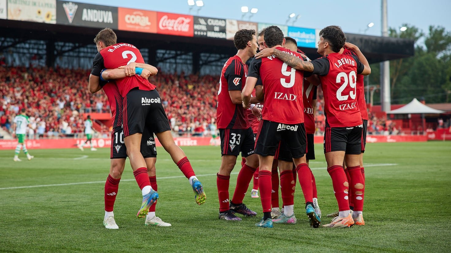 Resumen y goles del Mirandés vs Racing, de la vuelta de las semis del playoff de LaLiga Hypermotion