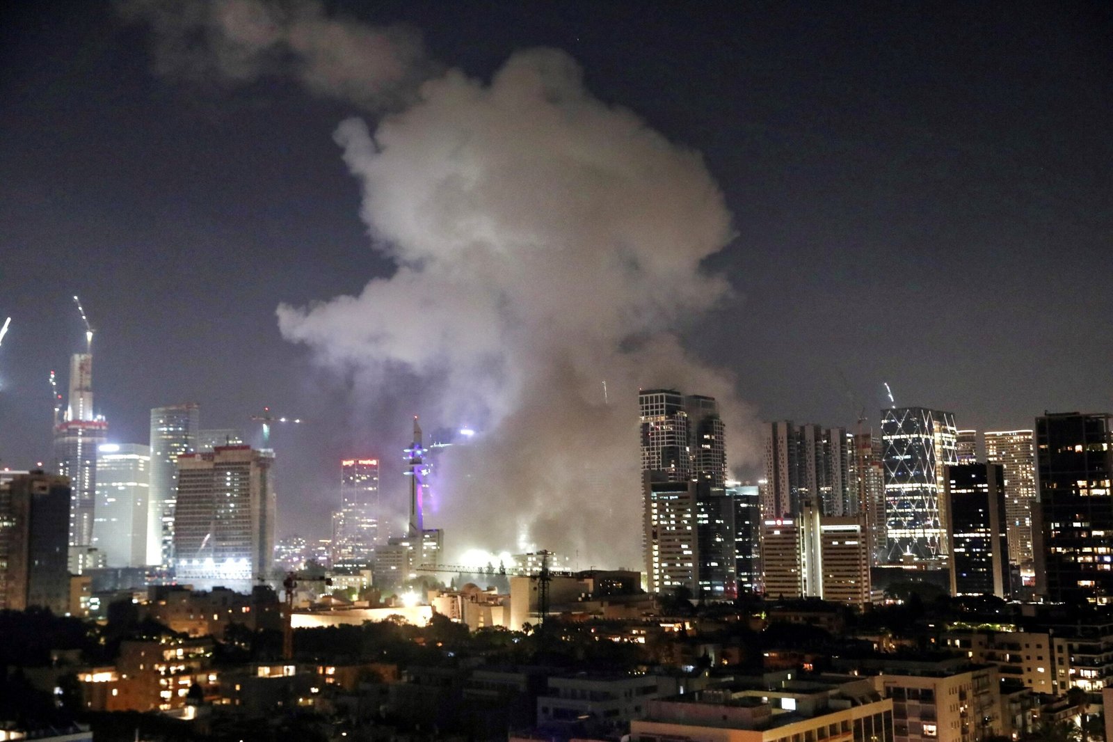Irán responde al ataque de Israel, última hora en directo: Teherán responde con más de 100 misiles balísticos