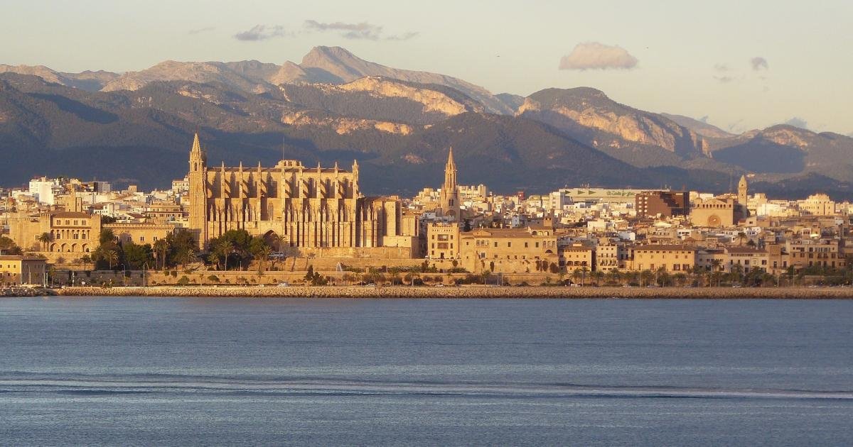 La ciudad española donde más días tienes que trabajar al mes para pagar alquiler o hipoteca, según un estudio