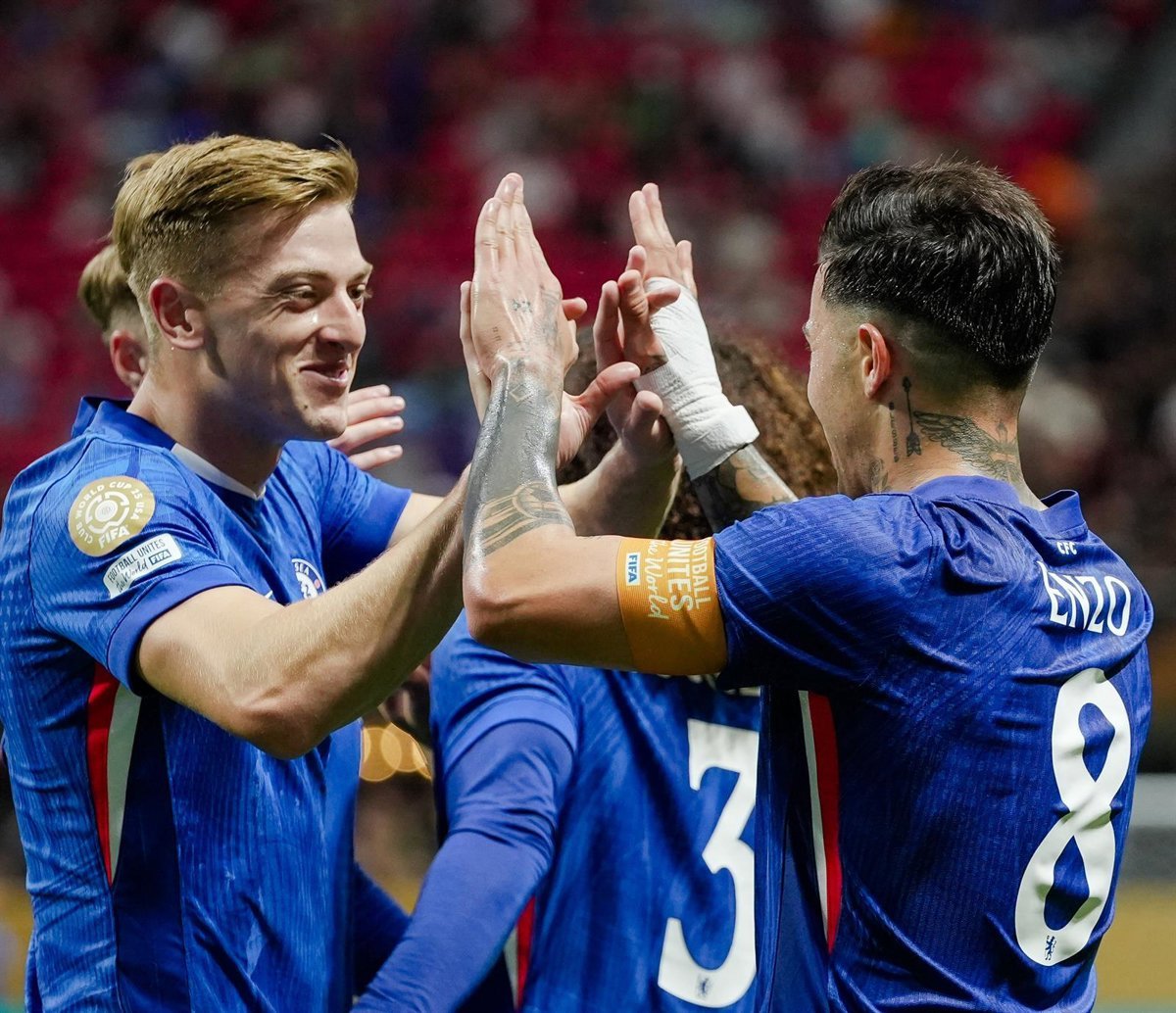 El Chelsea doblega al Benfica en el partido de las cinco horas