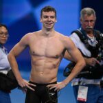 Las grandes estrellas toman la piscina en Singapur: Marchand más allá de París, rusos sin bandera y una china de 12 años