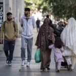 Vivir bajo sospecha como inmigrante | Opinión