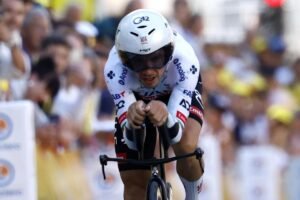 Almeida abandona por el dolor