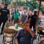 La hostelería en Baleares logra un acuerdo para incrementar un 13,5% el salario de 180.000 trabajadores | Economía