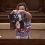 La CUP rompe una foto del rey Felipe VI en el Parlament de Cataluña | Noticias de Cataluña